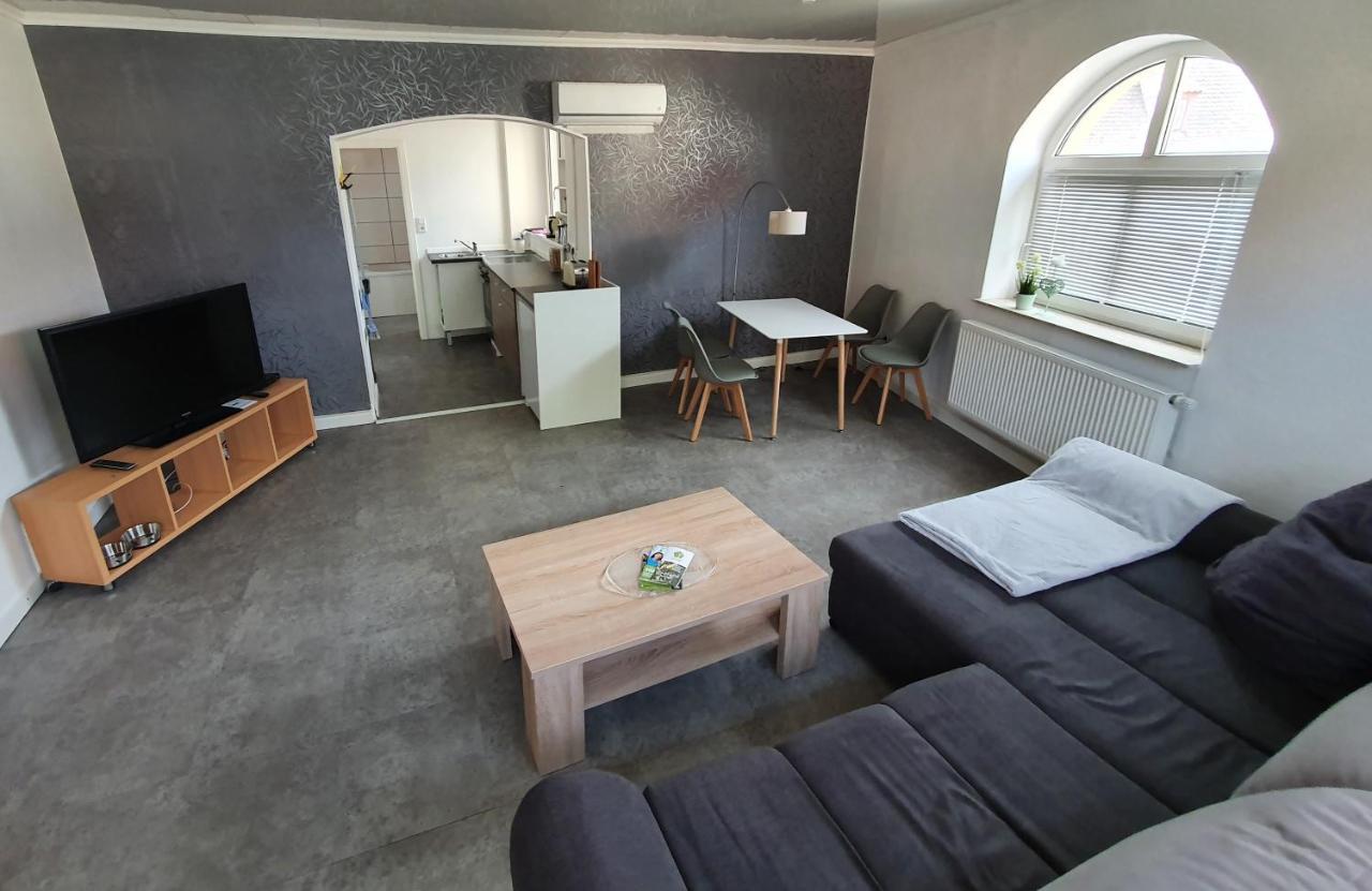 Ferienwohnung Zur Linde Dettelbach Exterior foto
